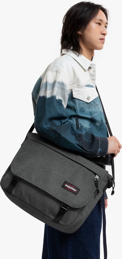 Eastpak Delegate + Sac Bandoulière 20L - Black Denim, Léger Et Résistant