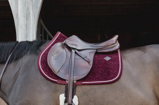 Tapis De Selle Kentucky Velours Violet Clair - Équipé De Passants De Sangle, Lavable