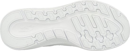 Witte sneakerzool met grof profiel.