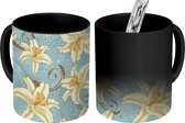 Magische Mok - Foto op Warmte Mokken - Koffiemok - Patronen - Bloem - Blauw - Magic Mok - Beker - 350 ML - Theemok