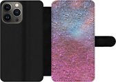 Bookcase Geschikt voor iPhone 13 Pro telefoonhoesje - Roze - Glitter - Abstract - Design - Blauw - Met vakjes - Wallet case met magneetsluiting