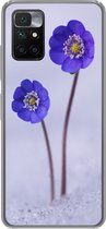 Geschikt voor Xiaomi Redmi 10 hoesje - Bloemen - Sneeuw - Paars - Siliconen Telefoonhoesje