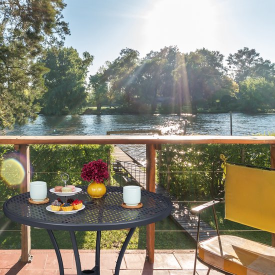 table de jardin relaxdays 70 cm avec trou pour parasol - table d'extérieur en métal - table de bistrot - table à manger