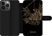 Bookcase Geschikt voor iPhone 13 Pro telefoonhoesje - Lille - Kaart - Goud - Met vakjes - Wallet case met magneetsluiting