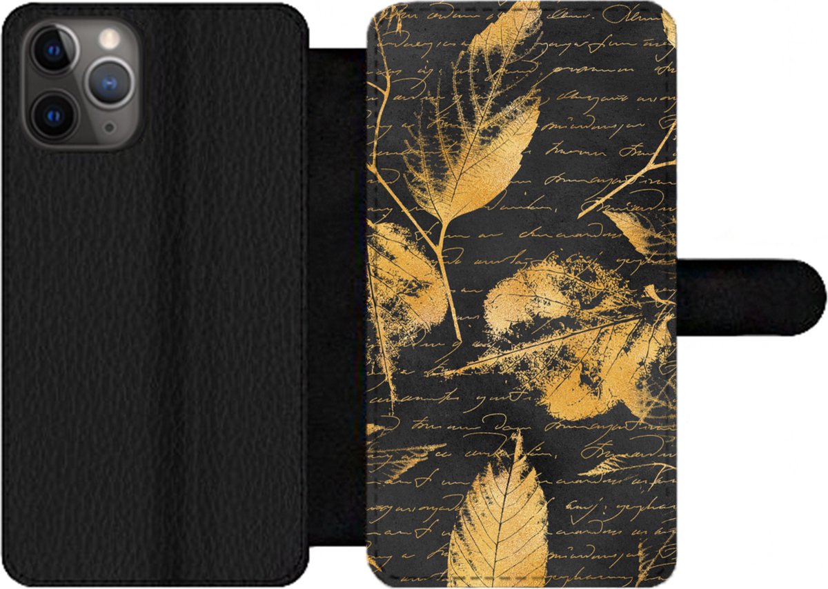 Telefoonhoesje Geschikt voor iPhone 11 Pro Max telefoonhoesje - Goud - Bladeren - Zwart - Met vakjes - Wallet case met magneetsluiting