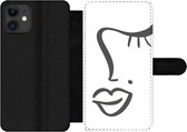 Bookcase Geschikt voor iPhone 11 telefoonhoesje - Vrouw - Zwart - Wit - Abstract - Met vakjes - Wallet case met magneetsluiting