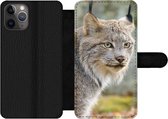 Bookcase Geschikt voor iPhone 11 Pro Max telefoonhoesje - Lynx - Bos - Grijs - Met vakjes - Wallet case met magneetsluiting