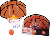 Deur Basketbalspel met basketbal in doos