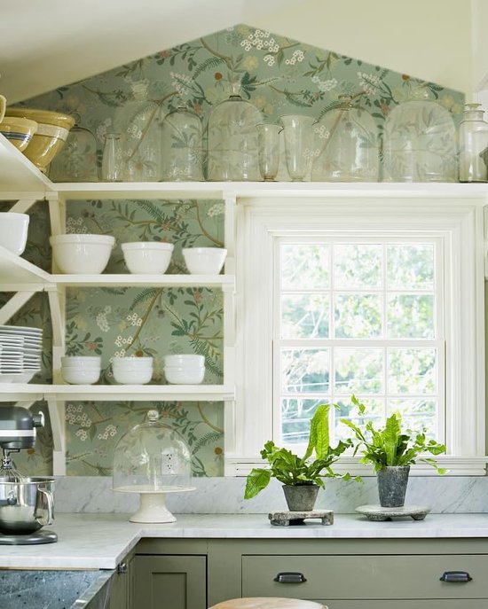 LiKiLiKi Zelfklevende Folie voor Meubels Beige Bloemenbehang 44×300 cm Vintage Zelfklevend Behang Zelfklevend Behang voor Keuken Slaapkamer Woonkamer Kast Afwasbaar en Waterbestendig