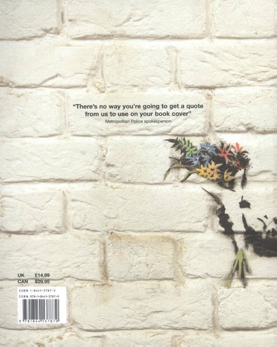 Boekomslag met bakstenen muur, tekst, en een stencil van bloemen.