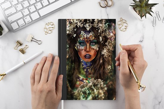 Carnet - Carnet d'écriture - Femme - Fleurs - Peinture - Carnet - Format A5 - Bloc-notes