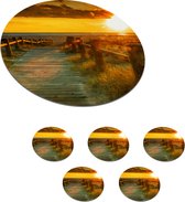 Onderzetters voor glazen - Rond - Zon - Strand - Duin - Horizon - Gras - Pad - Oranje - 10x10 cm - Glasonderzetters - 6 stuks