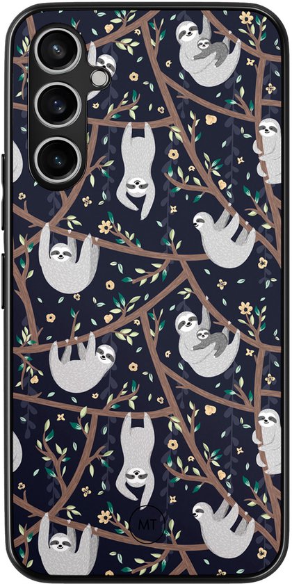 Étui de téléphone avec imprimé paresseux sur fond sombre avec des branches et des fleurs.