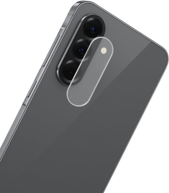 Glazen cameraprotector, transparant, passend op de camera's van een Samsung telefoon.