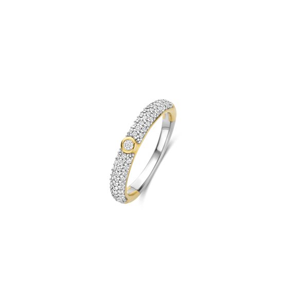 Tweekleurige ring met gravure en veel zirkonia.