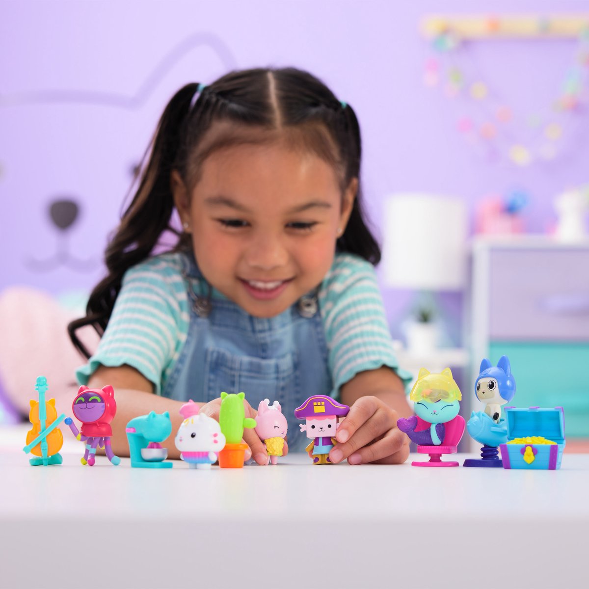 Gabby's Dollhouse, Baby Box Cat en schatkist, set van speelgoedfiguur en poppenhuisaccessoire — cadeau in Spellen & Speelgoed - foto 2