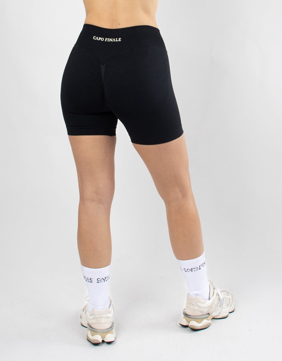 Divinity Seamless Short | CAPO FINALE - Shorts | S | Kleur Black | Sportkleding | Activewear | Gymkleding | Fitnesskleding | Sportoutfit | Fitness | Hardlopen | Crossfit | Yoga | Pilates | Krachttraining