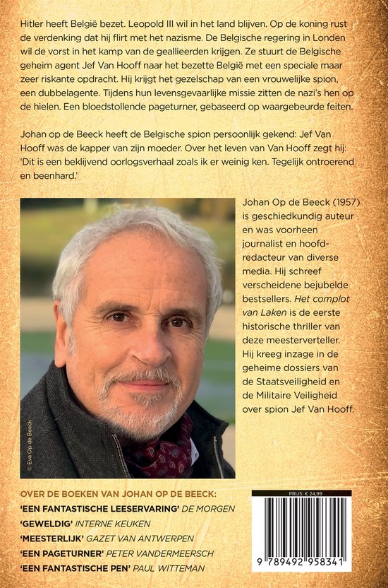 Portret van een oudere man met grijs haar en een donkere jas, gefotografeerd door Eva Op de Beeck.
