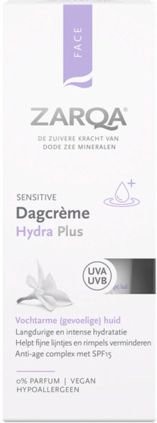 ZARQA Dagcrème Hydra Plus Sensitive: witte tube met paarse accenten. Vochtarme huid, anti-age complex met SPF15. 0% parfum, vegan, hypoallergeen.