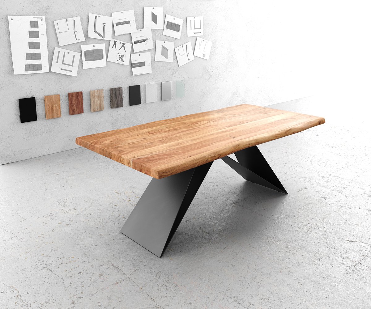 DELIFE Eettafel Edge acacia natuur 200x100 XL V-frame vlak staal zwart Live-Edge eettafel Bruin
