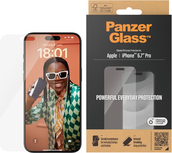 PanzerGlass - Screenprotector geschikt voor Apple iPhone 15 Pro Max Glazen | PanzerGlass Classic Fit Screenprotector - Case Friendly
