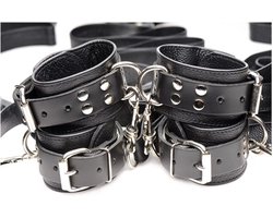 XR Brands AF721 - Leather Bed Restraint Kit