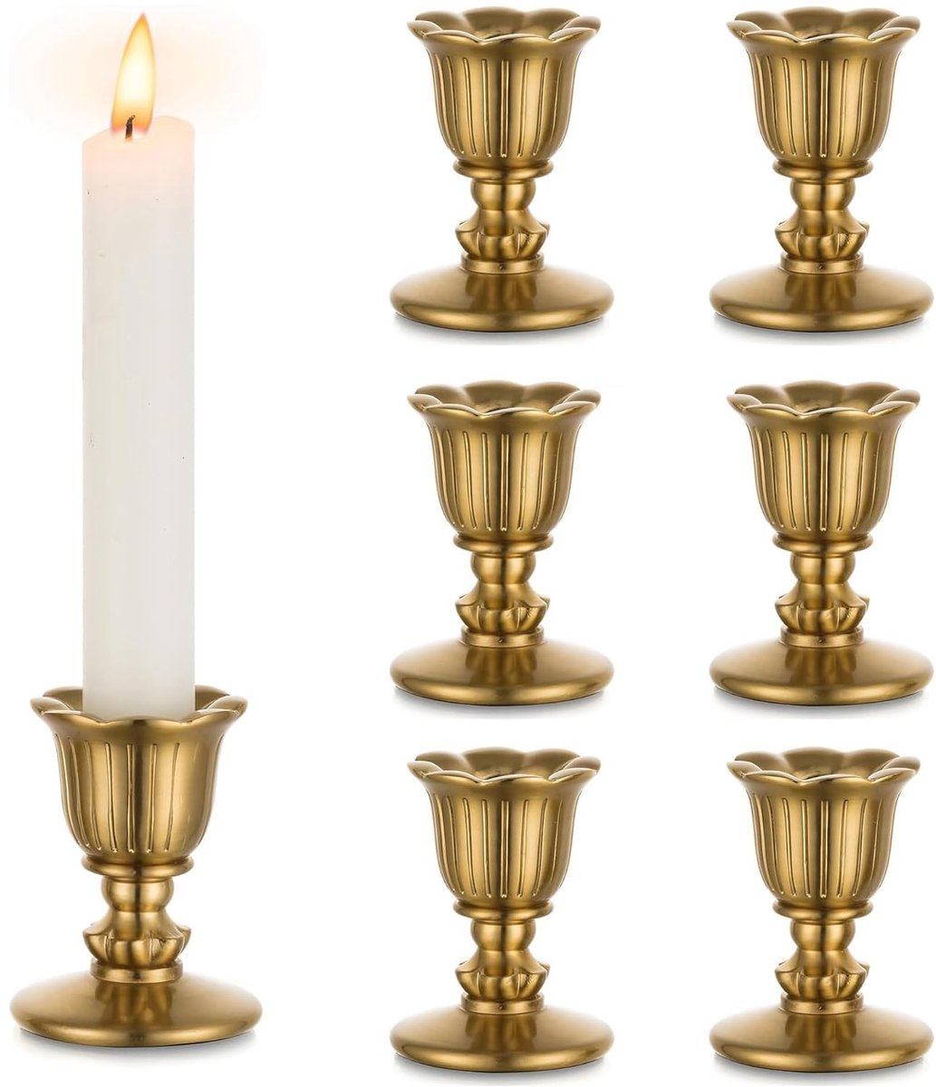 Dailygoods - Dailygoody - Vintage Kaarsenhouder - Set van 6 - Rustiek Gouden Kaarsenstokjes - Messing - Antieke Decoratie - Geschikt voor Eettafel en Woon...