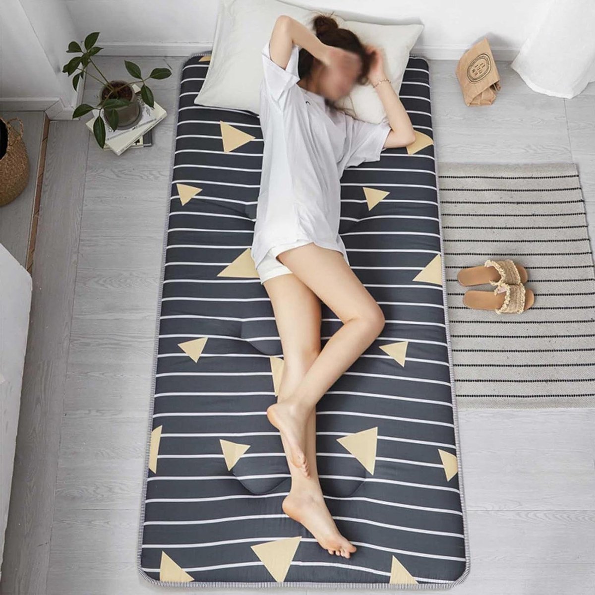 Japanse futon matras - Vloermatras slaapmat - Logeren en reizen - Opvouwbaar en draagbaar - 120x200 cm - Grijs
