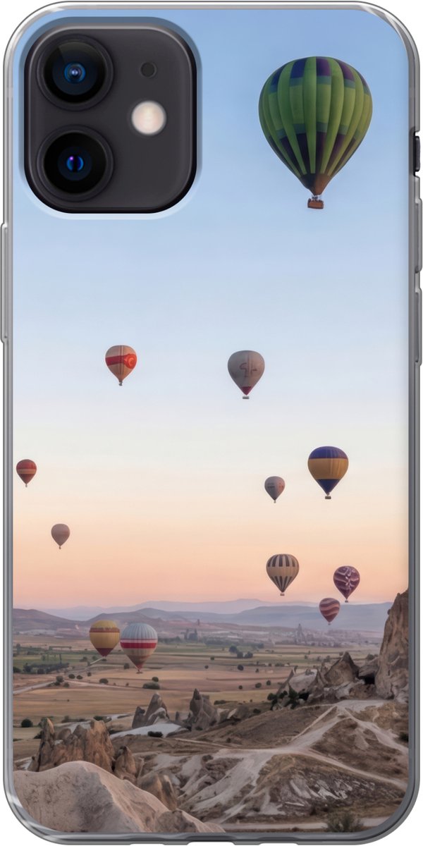 Telefoonhoesje Geschikt voor iPhone 12 hoesje - Luchtballonnen - Rotsen - Zonsopgang - Siliconen Telefoonhoesje Telefoonhoesje
