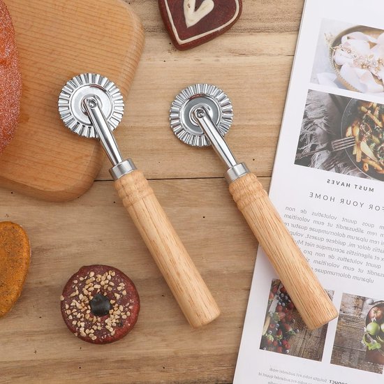 EGoods - Ravioli Snijder Wiel Pasta Crimper Met Lange Houten Handvat voor Keukengebruik van EGoods — afbeelding 2