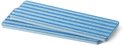 Twee blauw-witte gestreepte dweildoeken op een witte achtergrond.