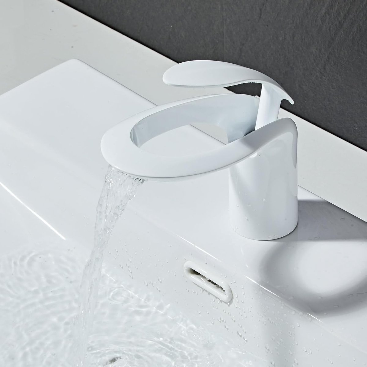 Dailygoods- Mengkraan Waterval - Badkamer Wastafelkraan - Keramische Klep - Wit Gelakt - Enkel Gat - Messing Handgreep - Badkamerkraan