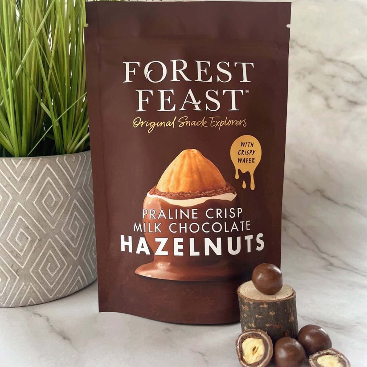 Forest Feast praline krokante melkchocolade-omhulde hazelnoten, 100 g
