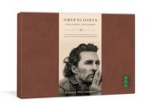 Bruine doos met "GREENLIGHTS YOUR JOURNAL, YOUR JOURNEY" en Matthew McConaughey.