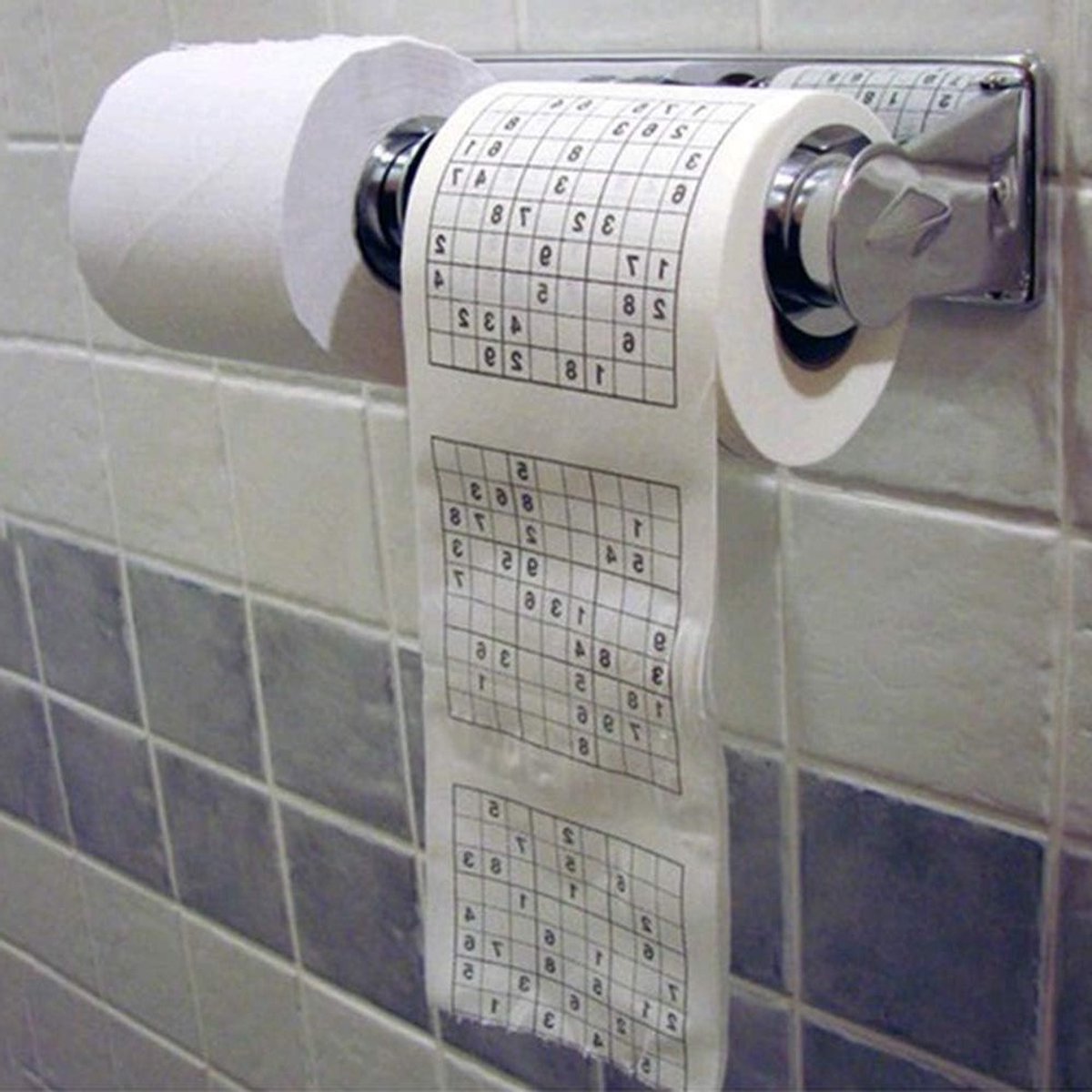 Grappige Sudoku Toiletpapierrol, Zacht Gequilt, Uniek Badkamer Cadeau voor Puzzel Liefhebbers en Gezinsplezier - Perfect voor Verjaardagen en Feestdagen