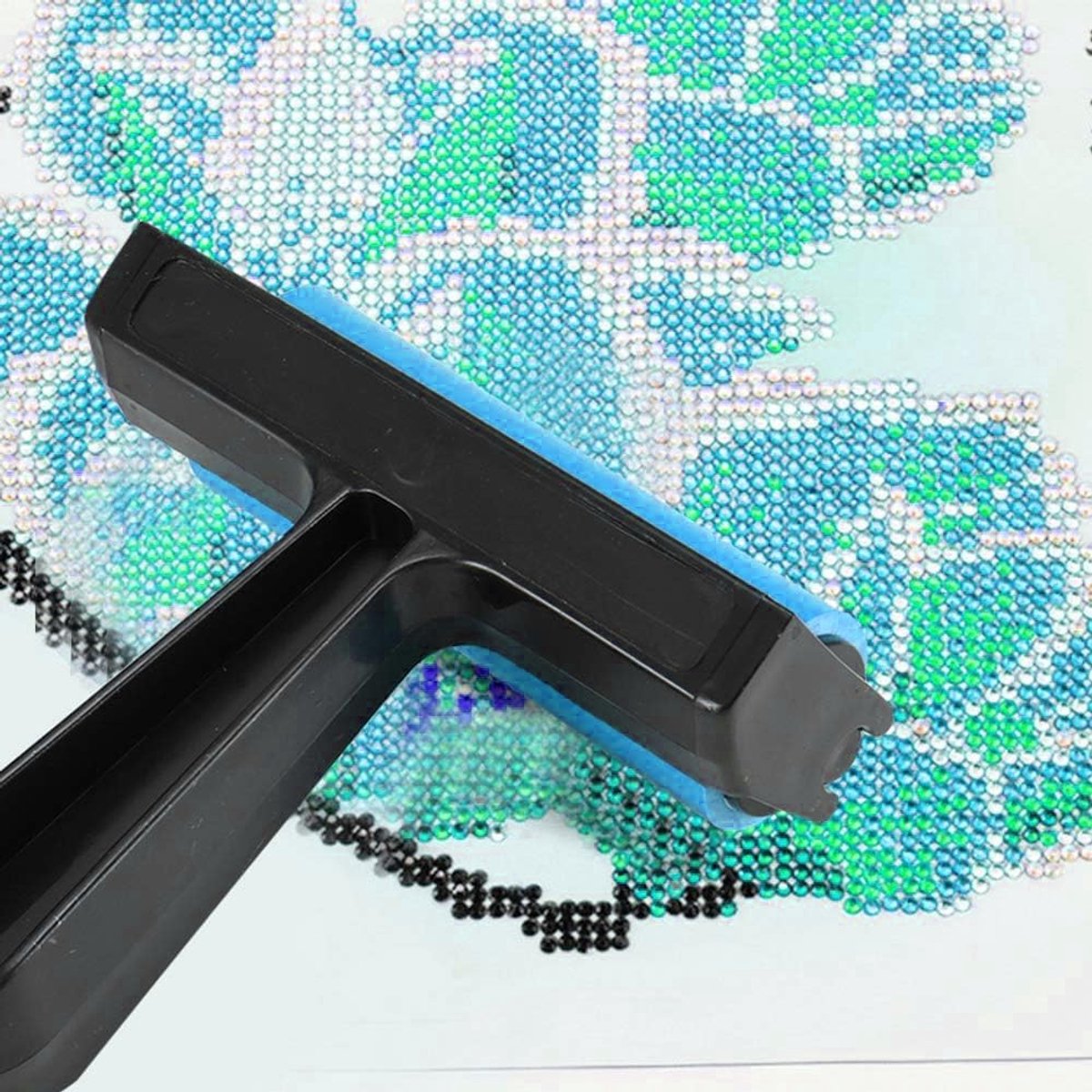 Diamond Painting Roller - 2 Stuks - Steentjesroller - 10 cm - Roller voor diamond painting - Diamond Painting Accessoires - Kunststof - Roller Gereedschapsset - Knutselaccessoires - Rolgereedschappen - Voor beginners en gevorderden - Blauw, rood — cadeau in Cadeau-ideeën - foto 4