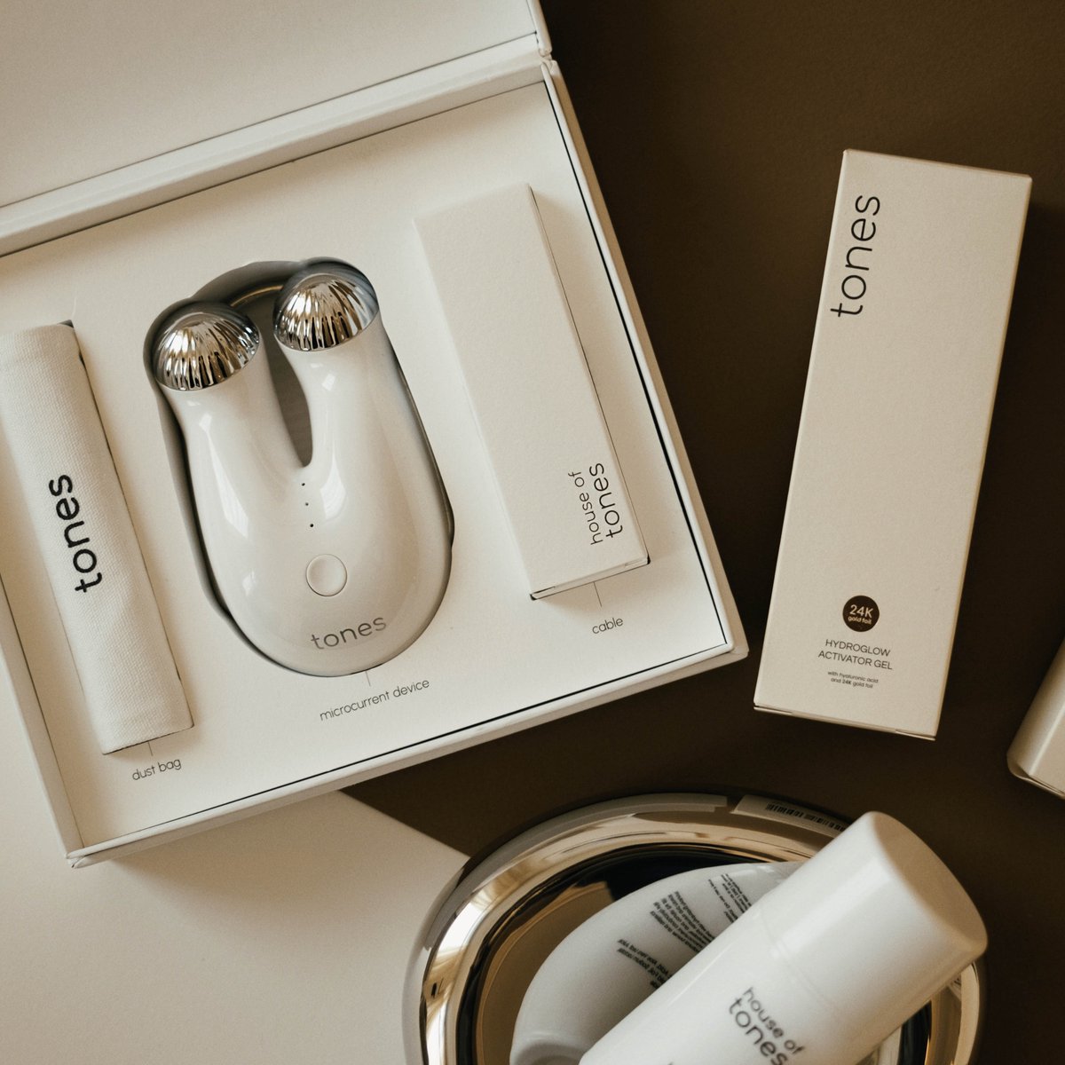 House of Tones Elevate microstroom gezichtsapparaat, kit met Hydroglow gel
