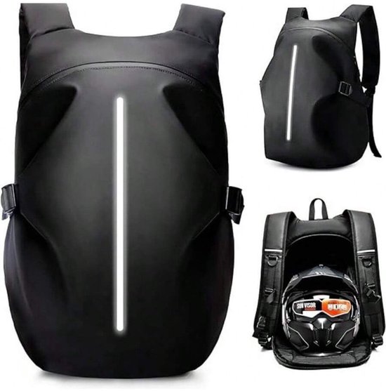Sac à dos de moto noir avec bande blanche verticale et un casque dans le compartiment ouvert.