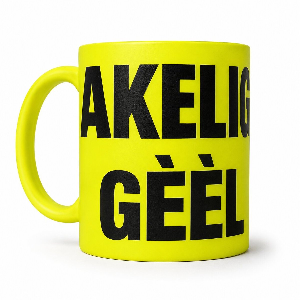 Grappige mok 'Akelig gèèl - neon geel - 18+ - Achterhoeks / Twents - cadeau voor volwassenen - 325ml