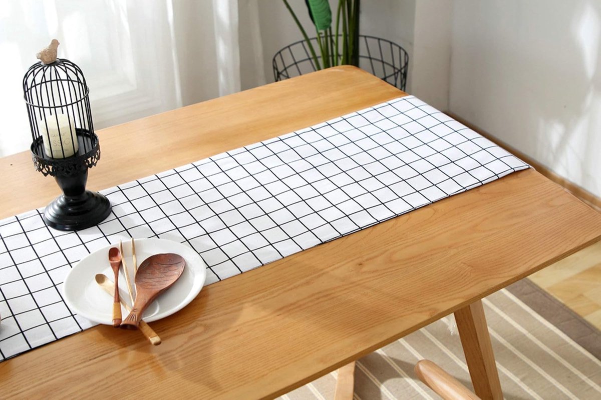 Katoenen tafelloper - Diner decoratie - Tafel dekken - Wasbaar en strijkbaar - 33x120cm - Wit