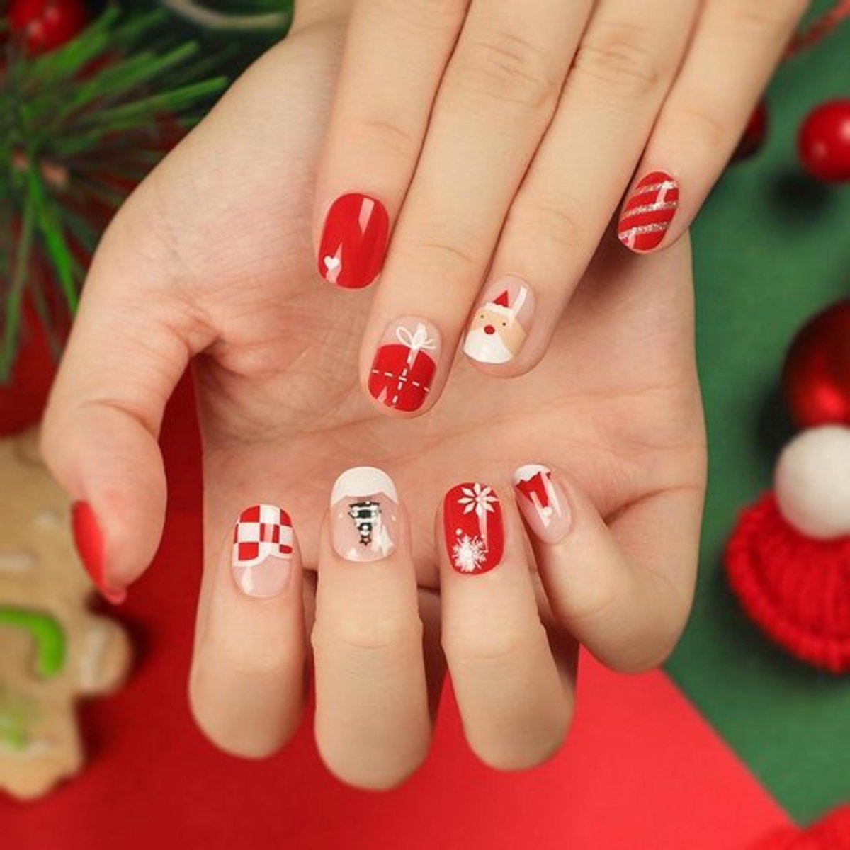 Nagelset met 24 rode kerstnagels voor vrouwen en meisjes