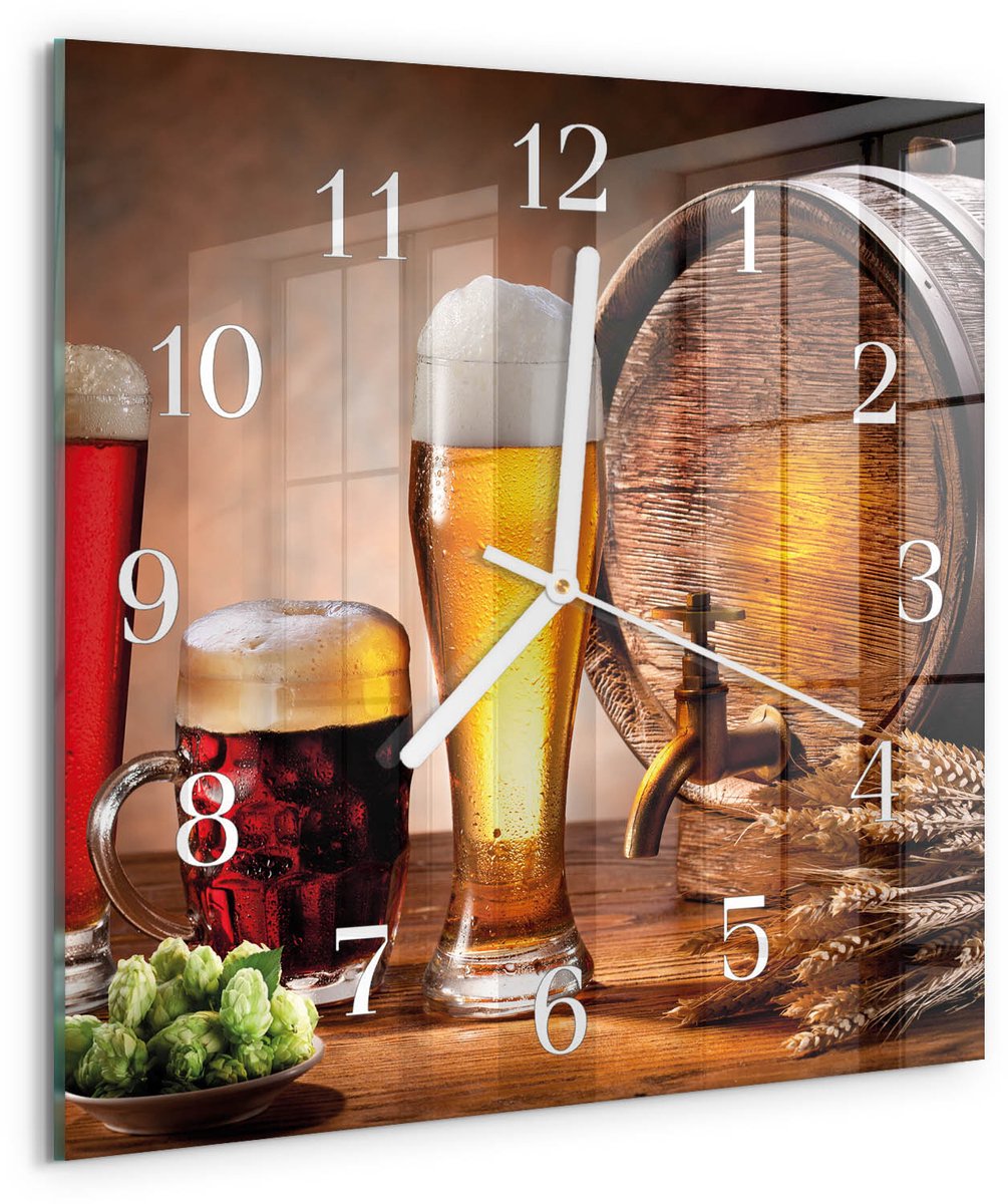 TULUP Wandklok - Biervat Glazen Klok Met Print - 30x30 cm - Bruin Moderne Glazen Wandklok - Witte Handen - Vierkante Wandklok - Glazen Klok Met Print - Wandklok Glas Met Motief