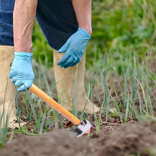 Zware stalen onkruid schoffel met houten handvat voor graven en wieden - Tuiniers gereedschap . — afbeelding 3