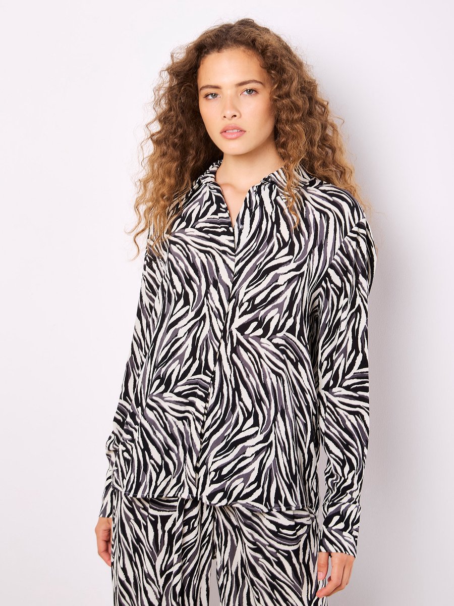 Shirt met zebraprint en asymmetrische zoom