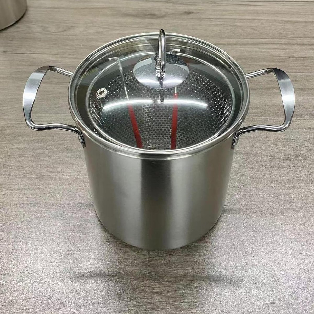Friteuse Roestvrij Staal - Keukenpan met mand - Diverse Gerechten Frituren - Efficiënte Warmteverdeling - 3.5 Liter Inhoud