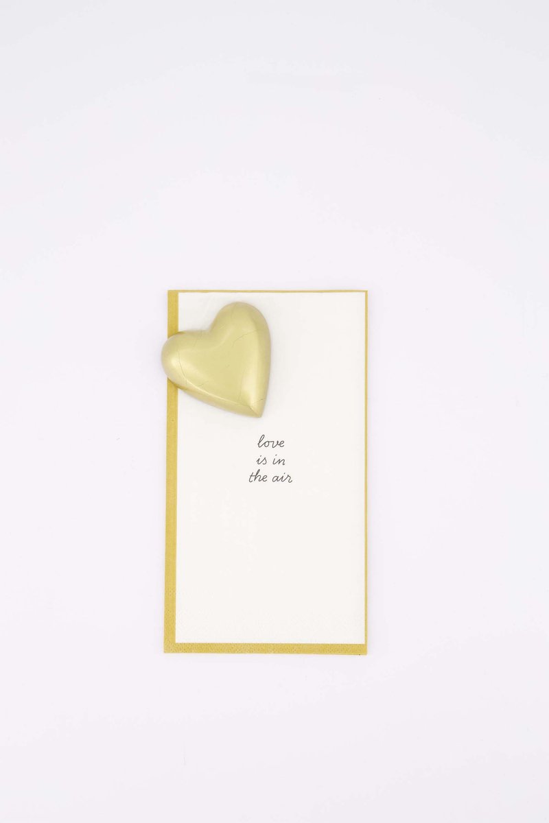 Zusss Set Van Servetgewicht En Servetten Love Is In The Air - Verjaardag - Cadeau Aluminium Wit