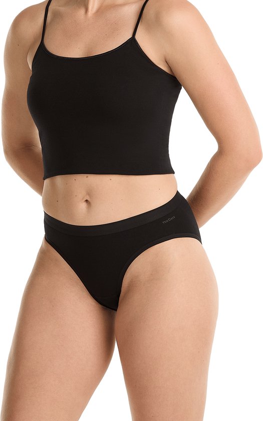 Zwart Ten Cate broekje met grijze tailleband, gedragen door een model.