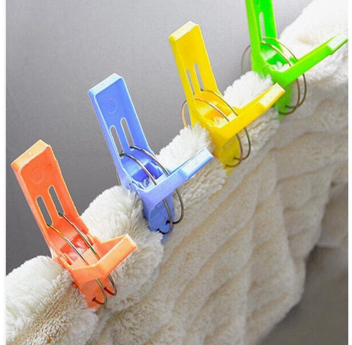 Okado Grote Wasknijpers XL – 8 Stuks – 12 cm – Sterke Kunststof Knijpers voor Strandlakens en Kleding – Multicolor