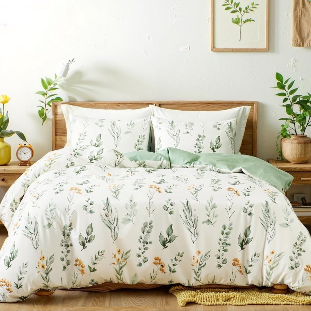OmGoods - Dailygoody - Beddengoedset - Omkeerbaar dekbedovertrek - Groen en wit - Plantenpatroon - Inclusief kussenslopen - Geschikt voor een twee persoonsbed -.