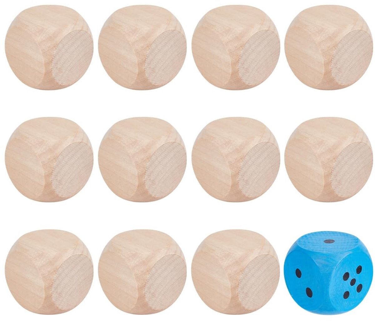 Dailygoods- Dobbelstenen Hout - 12 Stuks - Blanco Kubussen - 50 x 50 x 50 mm - Voor Schilderen/DIY - Afgeronde Hoeken - Geschikt voor Collages - Houten Kubussen